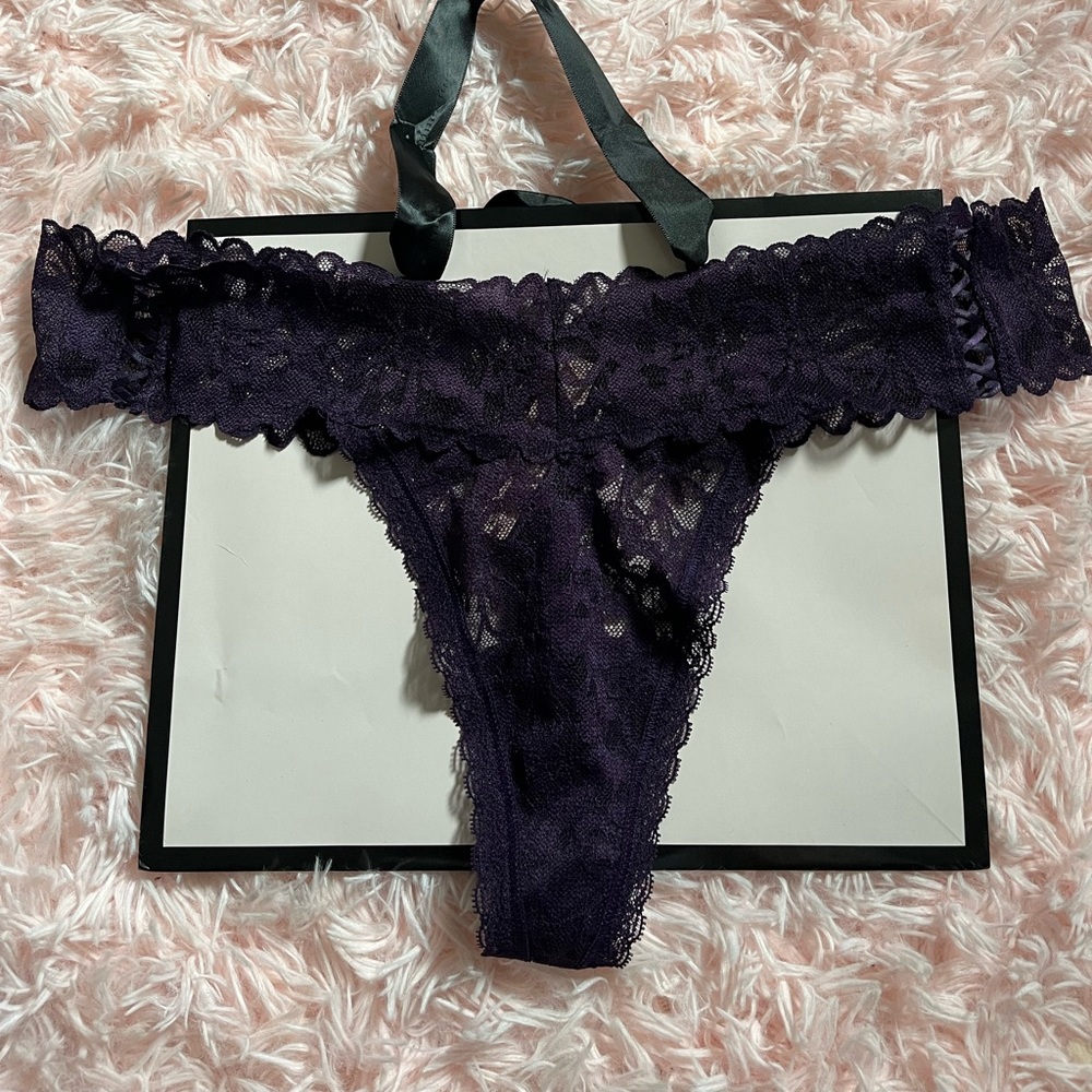 2/$10 Victoria’s Secret Thong